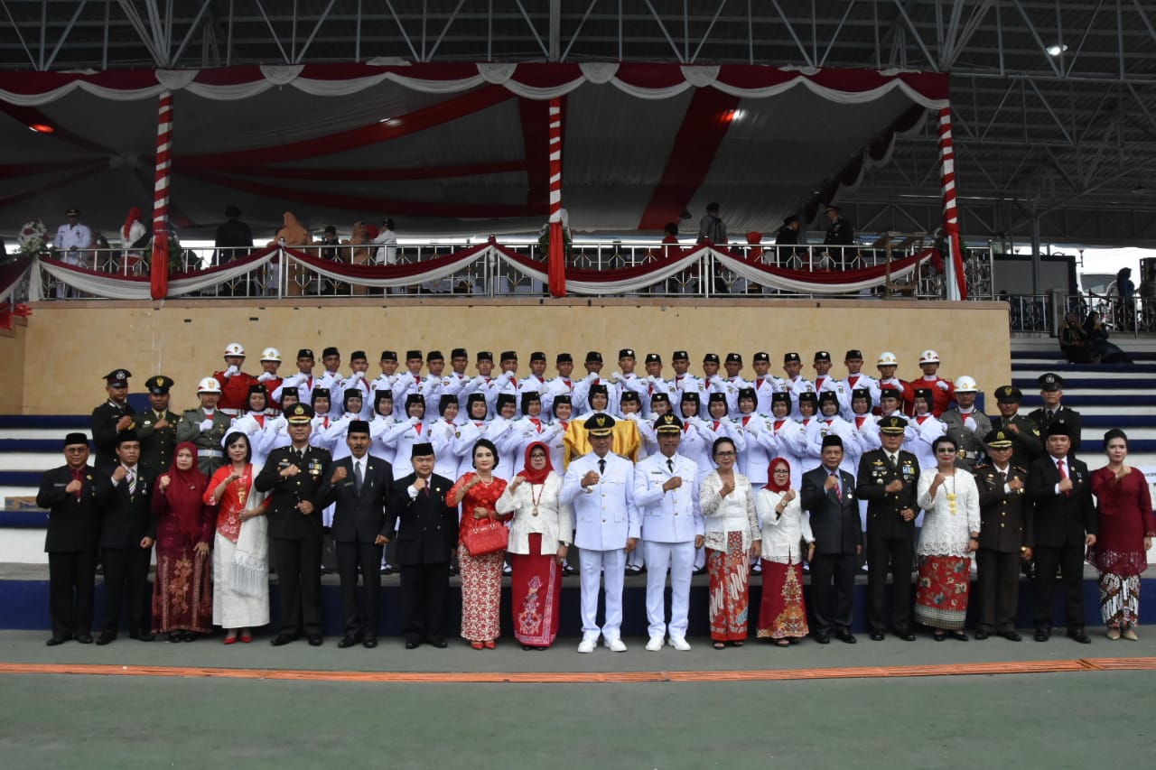 h-nadalsyah-apresiasi-putra-putri-terbaik-barito-utara